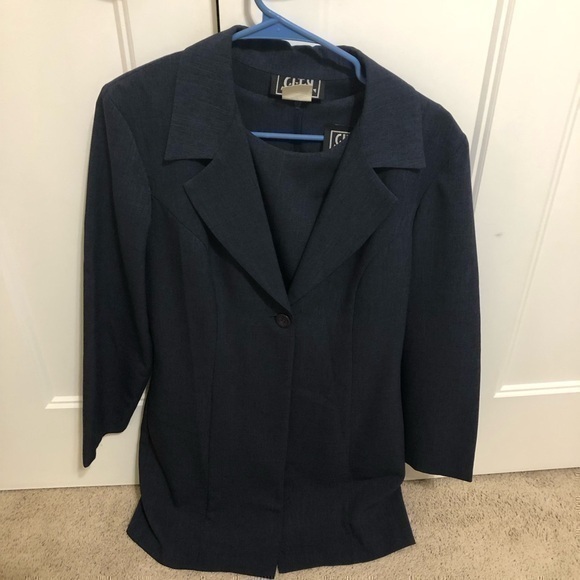 Junior size 7 Navy dress suit